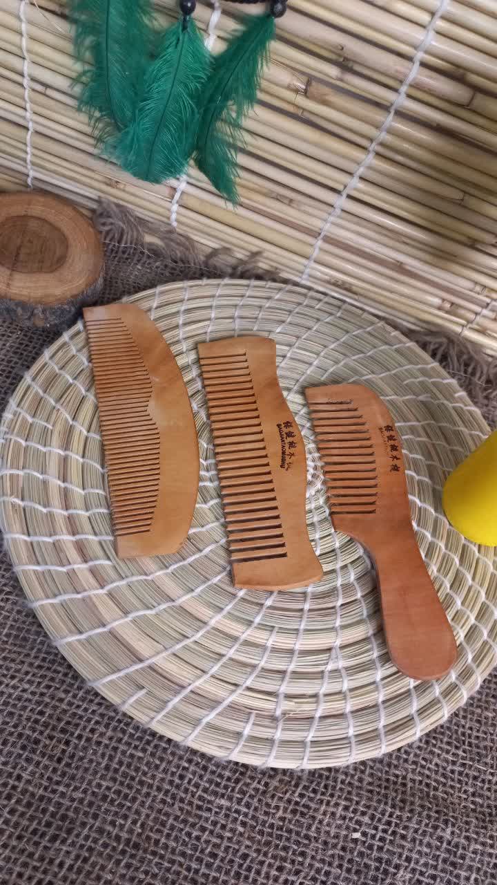 شانه چوبی دسته دار