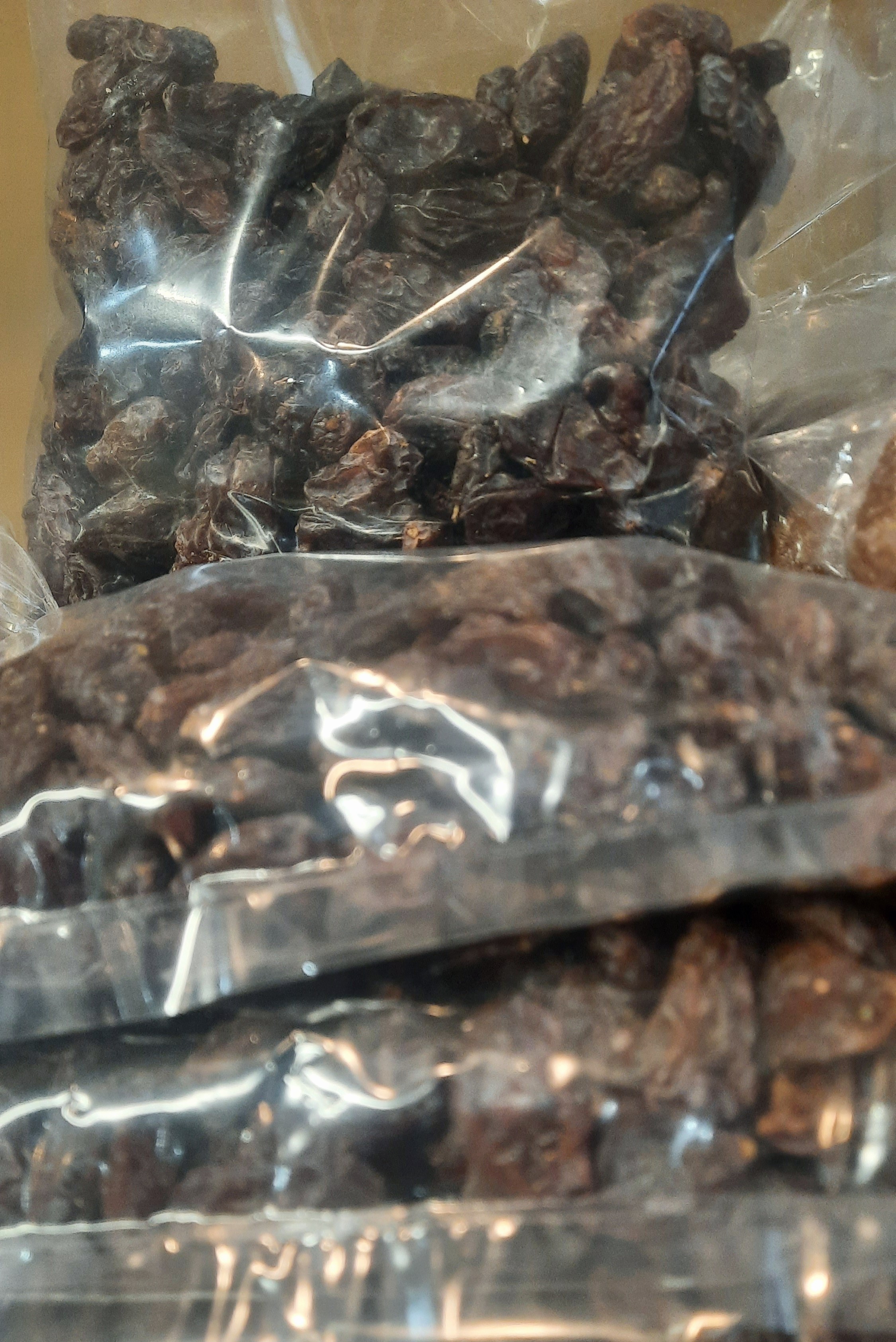 مویز سیاه با هسته پاکت 250 گرمی