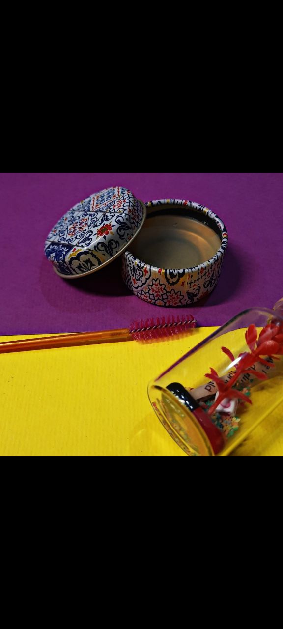 لیفت ابروی گیاهی جامد